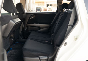 Подержанный автомобиль Honda Stream 2007 года (16 фото)