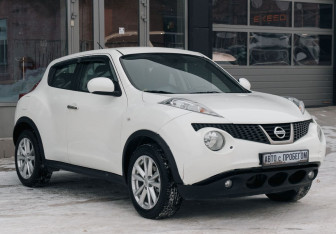 Подержанный автомобиль Nissan Juke 2012 года (3 фото)