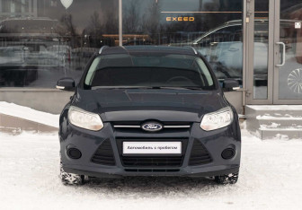 Подержанный автомобиль Ford Focus Wagon 2012 года (2 фото)