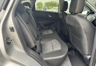 Подержанный автомобиль Nissan Qashqai 2012 года (11 фото)