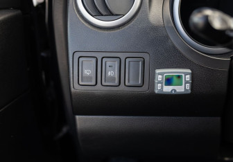 Подержанный автомобиль Suzuki Grand Vitara 2013 года (17 фото)