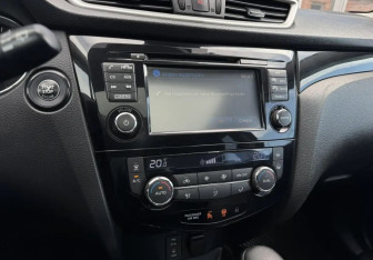 Подержанный автомобиль Nissan Qashqai 2014 года (16 фото)