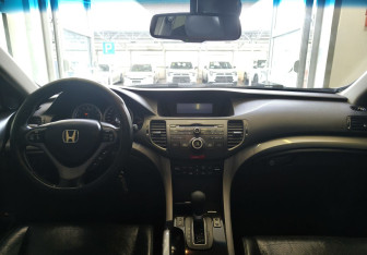 Подержанный автомобиль Honda Accord Sedan 2008 года (8 фото)