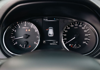 Подержанный автомобиль Nissan Qashqai 2014 года (13 фото)