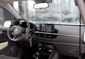 Подержанный автомобиль Kia Picanto 2018 года (10 фото)