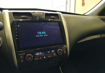 Подержанный автомобиль Nissan Teana 2014 года (12 фото)
