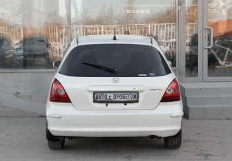 Подержанный автомобиль Honda Civic Hatchback 2001 года (6 фото)