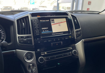 Подержанный автомобиль Toyota Land Cruiser Suv 2014 года (14 фото)