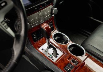 Подержанный автомобиль Toyota Highlander 2011 года (16 фото)