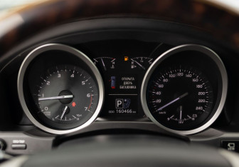 Подержанный автомобиль Toyota Land Cruiser Suv 2012 года (13 фото)