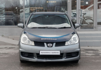 Подержанный автомобиль Nissan Wingroad 2005 года (2 фото)