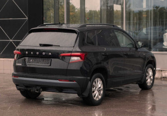 Подержанный автомобиль Skoda Karoq 2021 года (5 фото)