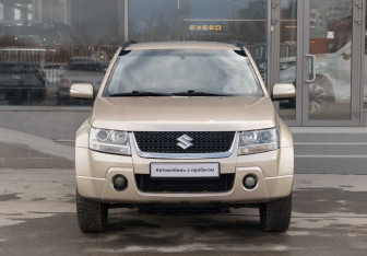 Подержанный автомобиль Suzuki Grand Vitara 2010 года (2 фото)