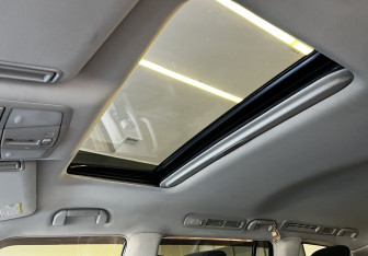 Подержанный автомобиль Nissan Patrol 2011 года (9 фото)