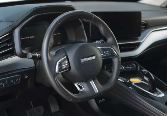 Подержанный автомобиль Haval F7x 2024 года (11 фото)