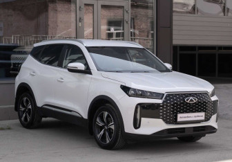 Подержанный автомобиль Chery Tiggo 4 2025 года (3 фото)