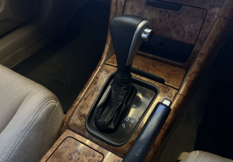 Подержанный автомобиль Honda Accord Wagon 2002 года (12 фото)