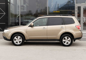 Подержанный автомобиль Subaru Forester Suv 2008 года (8 фото)