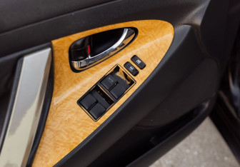 Подержанный автомобиль Toyota Camry Sedan 2006 года (16 фото)