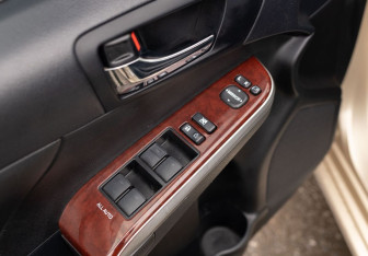 Подержанный автомобиль Toyota Camry Sedan 2012 года (17 фото)