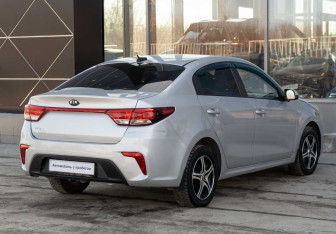 Подержанный автомобиль Kia Rio Sedan 2017 года (5 фото)