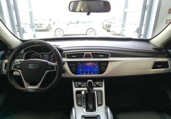 Подержанный автомобиль Geely Atlas 2020 года (8 фото)