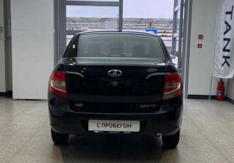 Подержанный автомобиль LADA (ВАЗ) Granta Sedan 2012 года (6 фото)