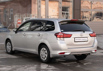 Подержанный автомобиль Toyota Corolla Wagon 2017 года (7 фото)