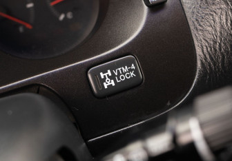 Подержанный автомобиль Acura MDX 2001 года (14 фото)