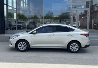 Подержанный автомобиль Hyundai Solaris Sedan 2020 года (8 фото)