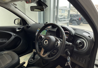 Подержанный автомобиль Smart Forfour 2016 года (7 фото)