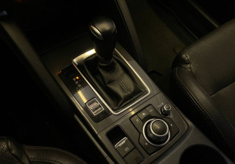 Подержанный автомобиль Mazda CX-5 2015 года (10 фото)