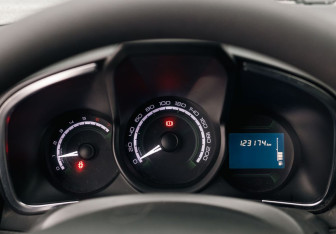 Подержанный автомобиль LADA (ВАЗ) XRAY 2016 года (12 фото)