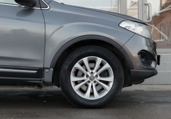 Подержанный автомобиль Chery Tiggo 5 2014 года (9 фото)