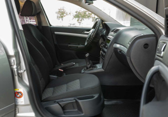 Подержанный автомобиль Skoda Octavia Liftback 2012 года (18 фото)