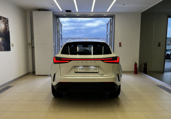 Подержанный автомобиль Lexus NX 2021 года (5 фото)