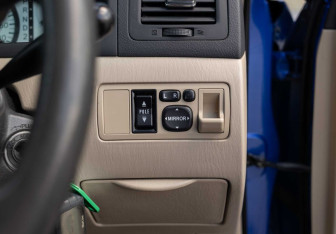 Подержанный автомобиль Toyota Corolla Spacio 2002 года (16 фото)