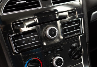 Подержанный автомобиль Brilliance V5 2014 года (14 фото)