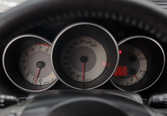 Подержанный автомобиль Mazda 3 Sedan 2006 года (13 фото)