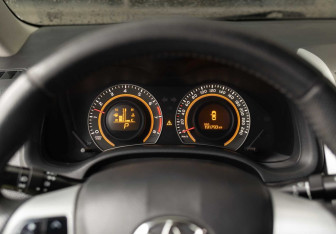 Подержанный автомобиль Toyota Corolla Sedan 2013 года (12 фото)