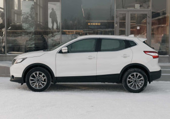 Подержанный автомобиль Nissan Qashqai 2018 года (8 фото)