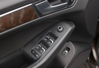 Подержанный автомобиль Audi Q5 2014 года (16 фото)