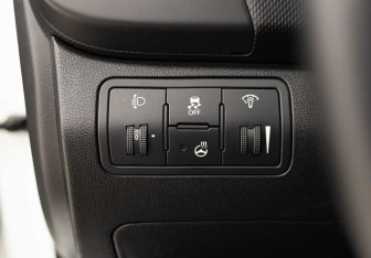 Подержанный автомобиль Hyundai Solaris Hatchback 2014 года (17 фото)