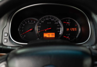 Подержанный автомобиль Nissan Teana 2010 года (13 фото)
