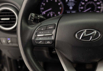 Подержанный автомобиль Hyundai Kona 2018 года (12 фото)