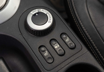 Подержанный автомобиль Nissan Qashqai 2007 года (16 фото)