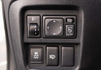 Подержанный автомобиль Nissan Juke 2013 года (23 фото)