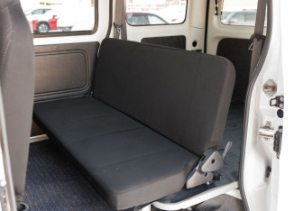 Подержанный автомобиль Daihatsu Hijet 2019 года (17 фото)