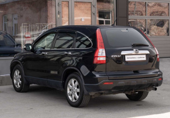 Подержанный автомобиль Honda CR-V 2008 года (7 фото)