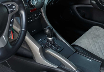 Подержанный автомобиль Honda Accord Sedan 2008 года (15 фото)